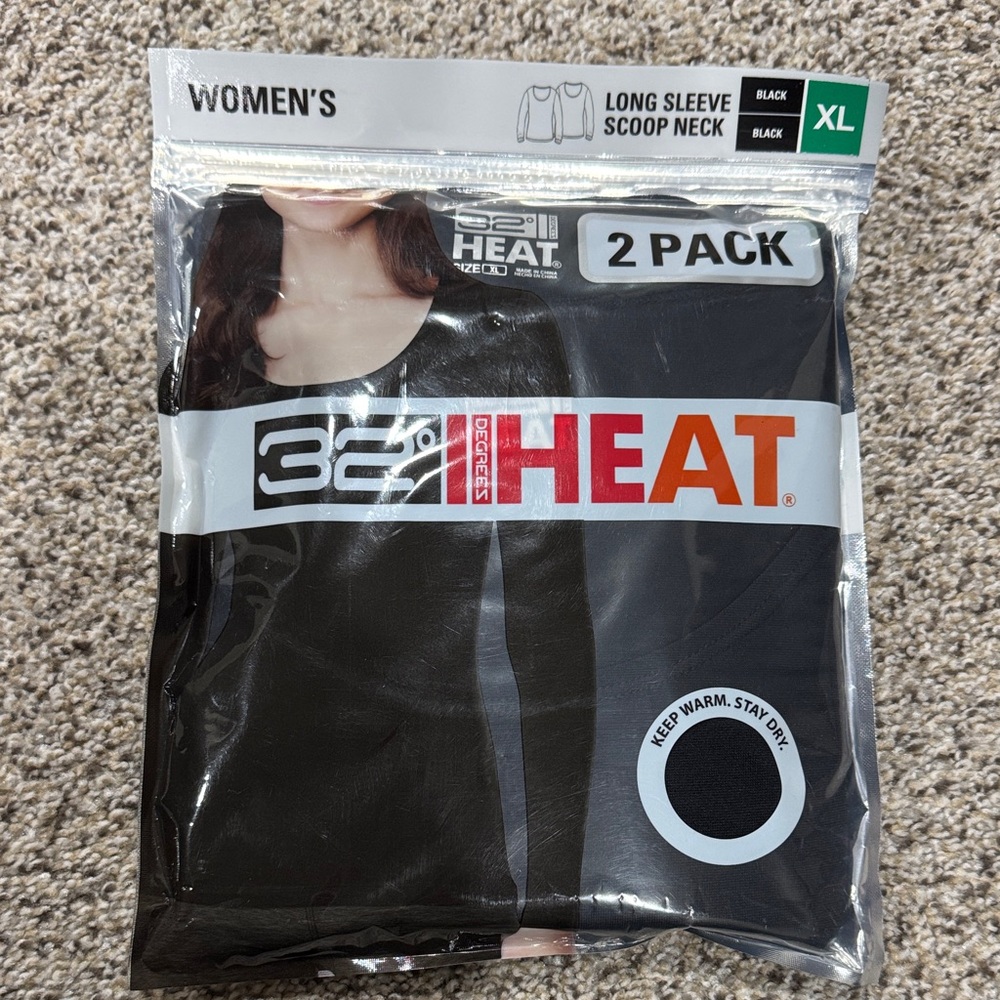 32 Degrees Women's Long Sleeve Scoop Neck Tees - Black (2 Pack)